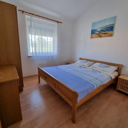 Apartment Bagic Vir Luaran gambar